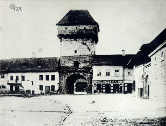 248-1870-Tutnul portii podului, demolat in 1872,str.Gh.Doja-vedere dinspre sud