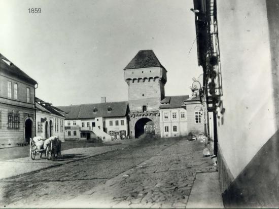 263-1859-Turnul portii Podului, demolat in 1872. str. Gh. Doja- vedere dinspre sud