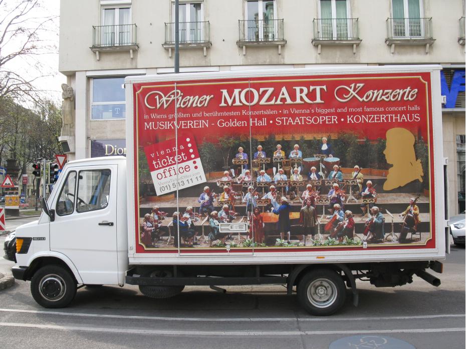 Mozart concerte, reclama