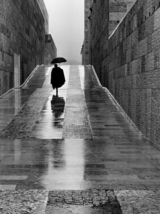 Rui Palha Streets - One leg