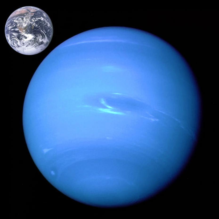 Neptune_Earth_size_comparison