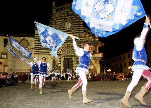 corteggio storico i bandieri