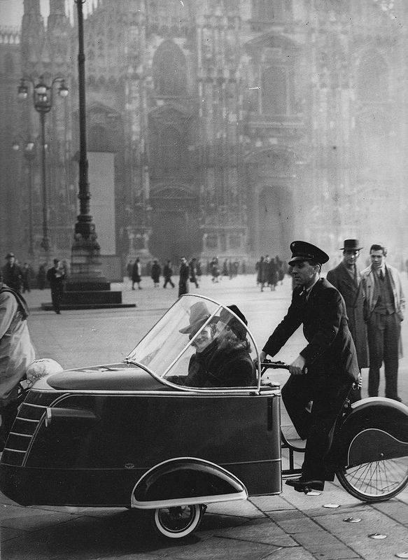 Risciò in Piazza Duomo  Anni 30