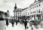 309-1902-birje si birjari in asteptarea clientior pe latura de vest a pietii Libertatii
